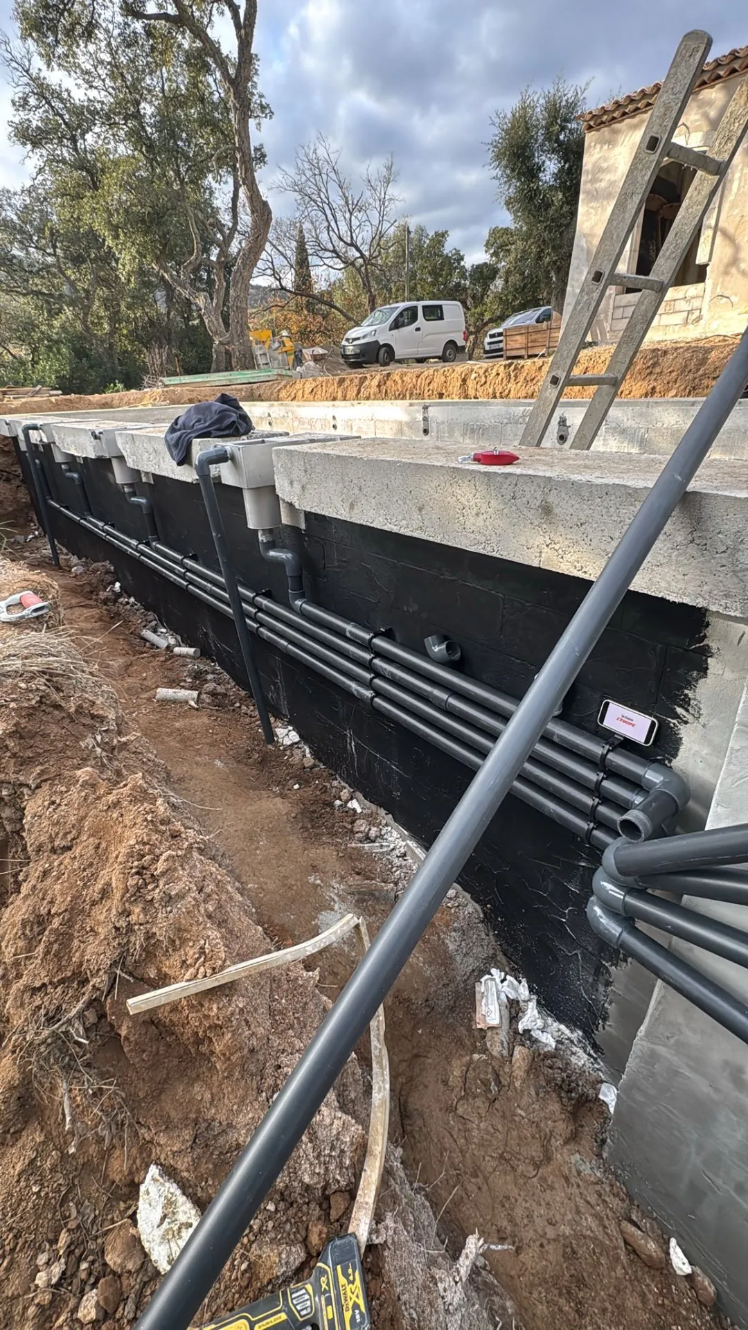 Local technique piscine PVC armé Ramatuelle Var 83 — chantier 2026
